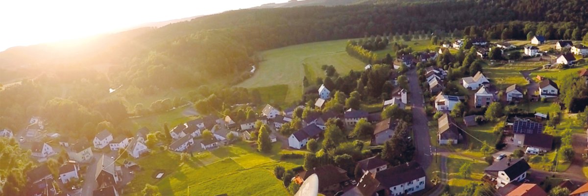 Luftbild der Ortsgemeinde Astert