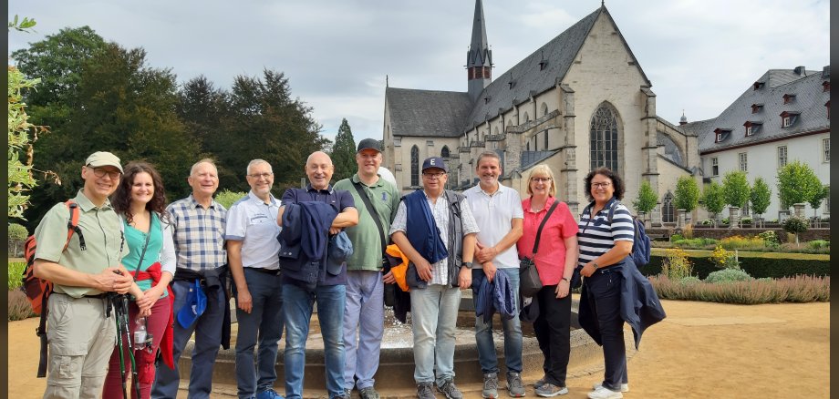 Foto der FachberaterInnen und Vorstandsmitglieder des Fachverbandes der Stanesbeamten RLP