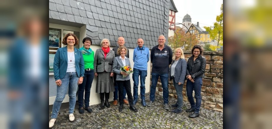 Die WeKISS und die Bürgermeisterin der Verbandsgemeinde Hachenburg, Gabriele Greis bedankten sich persönlich bei den Helfer*innen für ihr langjähriges Engagement und bei Frau Mende für die langjährige Koordination des Angebots 