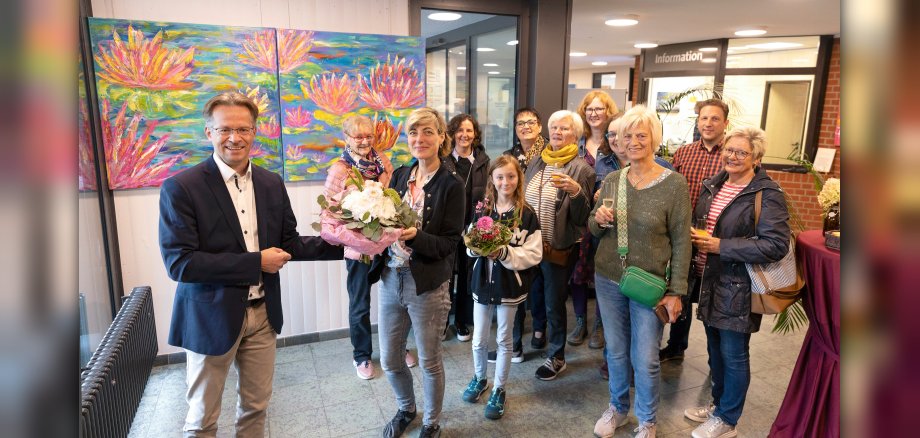 Gruppenbild bei Kunstausstellung 