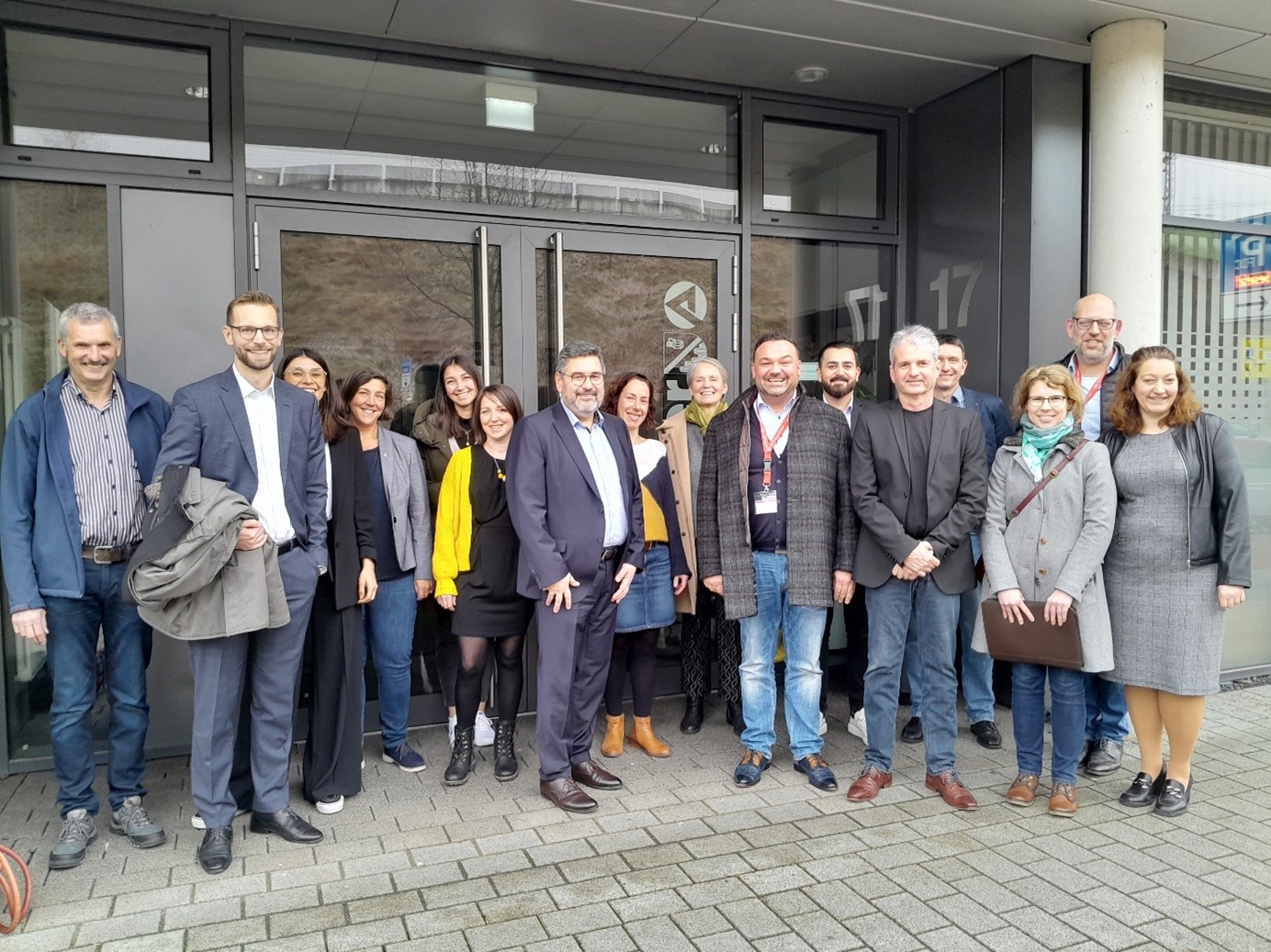 Vertreter*innen der Wirtschaftsförderungsstellen sowie der Agentur für Arbeit bei einem gemeinsamen Austausch zum "Jobturbo" am 15.02.2024 in Montabaur