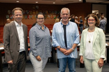 v. l. n. r. Marco Dörner (erster Beigeordneter), Natalie Benner (weitere, "zweite" Beigeordnete), Christof Hüsch (weiterer, "dritter" Beigeordneter)