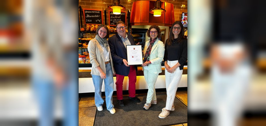 Bild Übergabe Landesehrenpreis für Backhaus Hehl