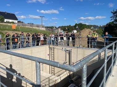 Hachenburger Werkausschuss besichtigt Giesenhausener Regenbeckenanlage