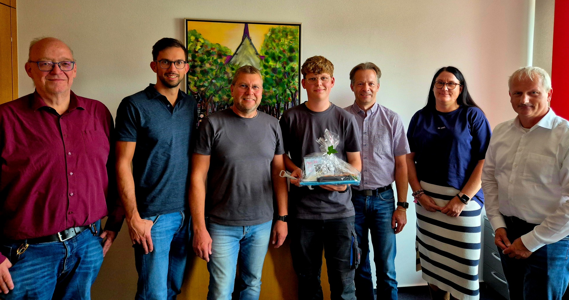 Auf dem Bild sind mehrere Mitarbeiter der Verbandsgemeinde Hachenburg zu sehen