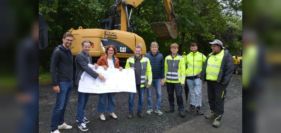 Gruppenbild in der Straße "Zum Wehrholz" in Alpenrod