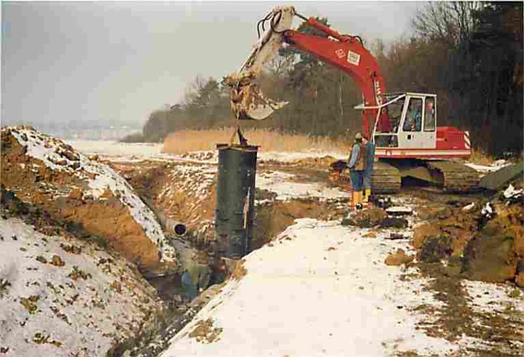 Bagger auf Baustelle