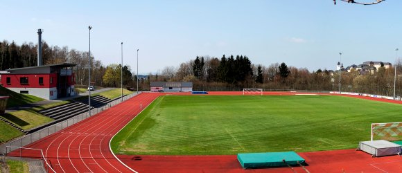 Gesamtansicht des Burbach Stadions